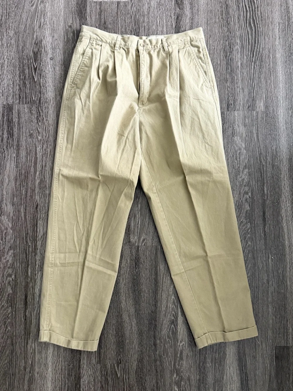 Eddie Bauer Pleated Khaki Chinos in Light Tan